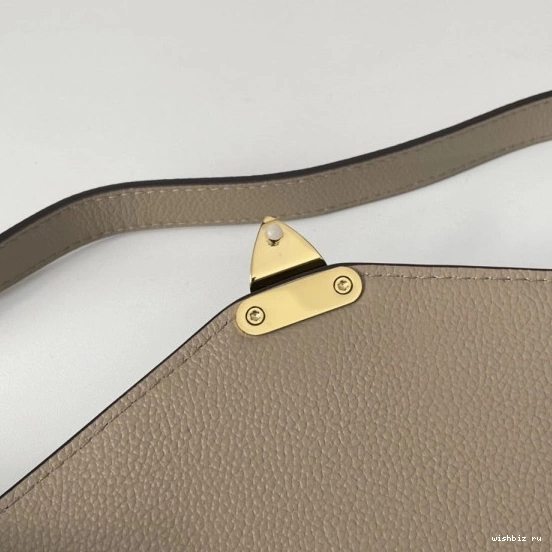 WIS LOUIS VUITTON MÉTIS POCHETTE 0822